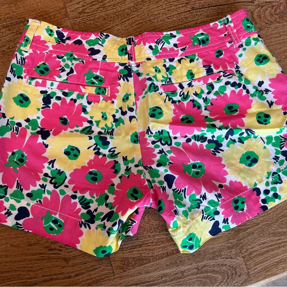 Lilly Pulitzer pink yellow floral shorts. 4